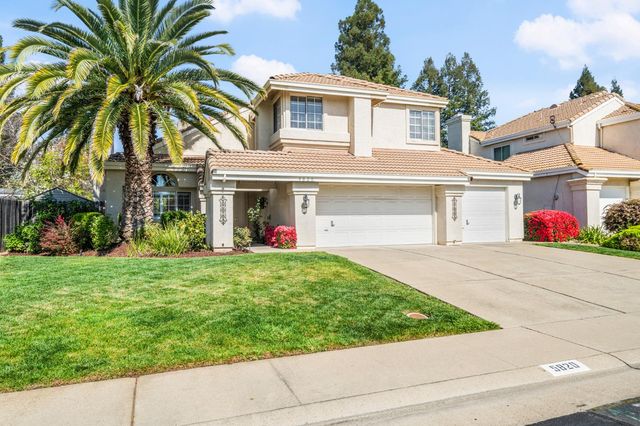 5820 Devon Dr, Rocklin, CA 95765