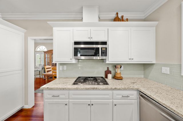 5820 Devon Dr, Rocklin, CA 95765