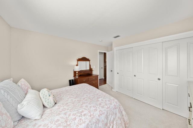 5820 Devon Dr, Rocklin, CA 95765