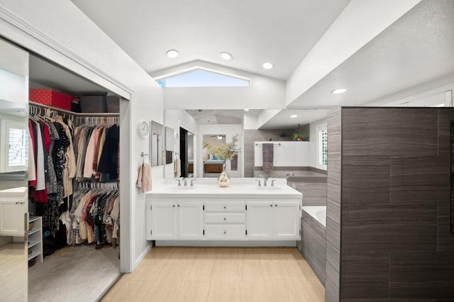 5820 Devon Dr, Rocklin, CA 95765