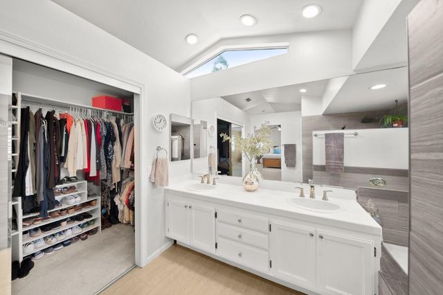 5820 Devon Dr, Rocklin, CA 95765