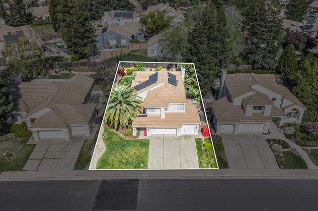 5820 Devon Dr, Rocklin, CA 95765