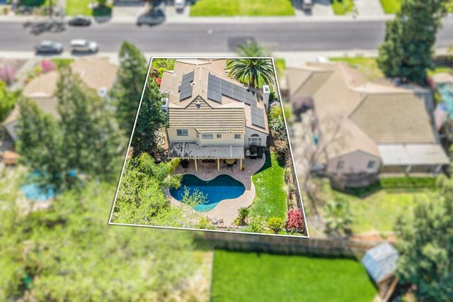 5820 Devon Dr, Rocklin, CA 95765