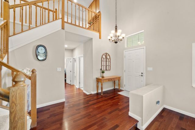 5820 Devon Dr, Rocklin, CA 95765