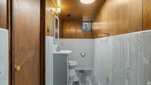 361 E MCMILLAN LN, Murray, UT 84107