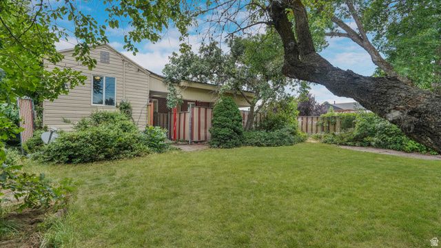 361 E MCMILLAN LN, Murray, UT 84107