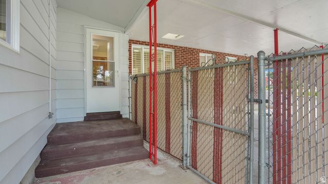 361 E MCMILLAN LN, Murray, UT 84107