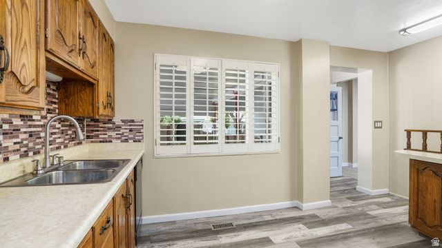 361 E MCMILLAN LN, Murray, UT 84107