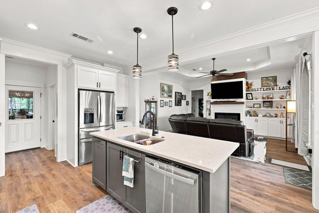 134 N Slade, Sumrall, MS 39482