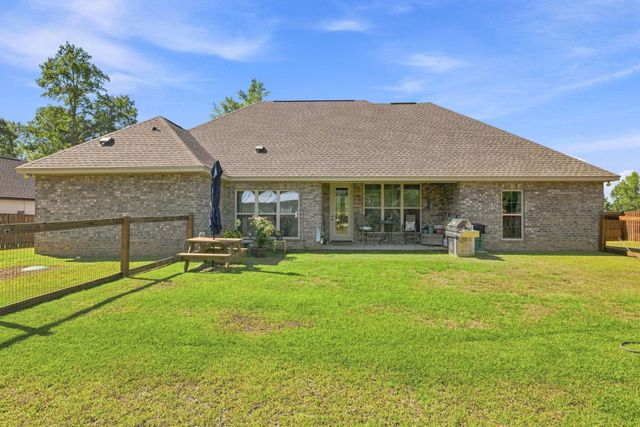 134 N Slade, Sumrall, MS 39482