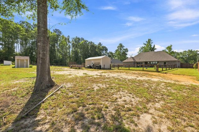 134 N Slade, Sumrall, MS 39482