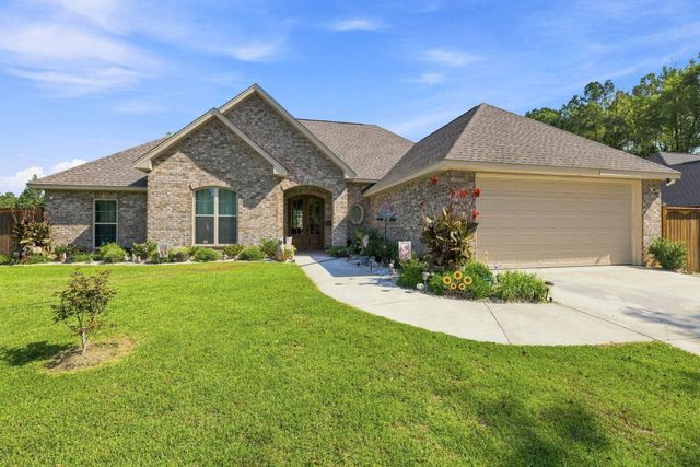 134 N Slade, Sumrall, MS 39482
