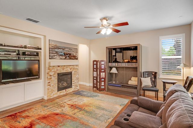 212 Camross Ct, Lincoln, CA 95648