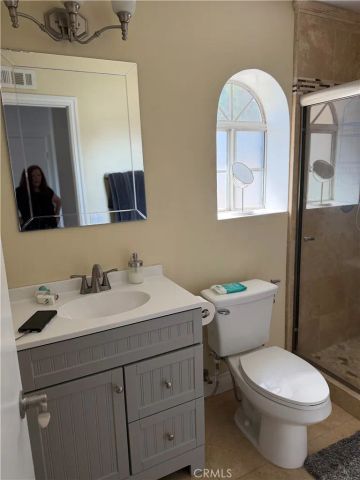 80 Almador, Irvine, CA 92614