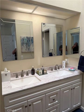 80 Almador, Irvine, CA 92614