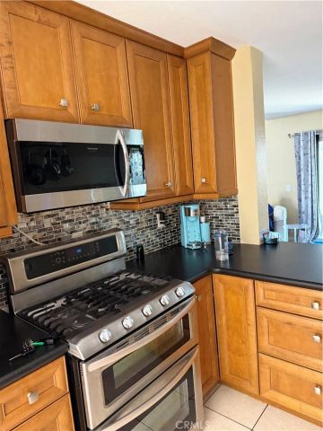 80 Almador, Irvine, CA 92614