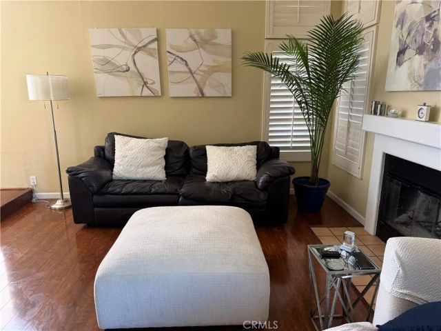 80 Almador, Irvine, CA 92614
