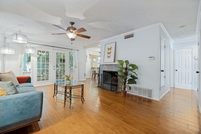 7452 E Northwest Highway 123, Dallas, TX 75231