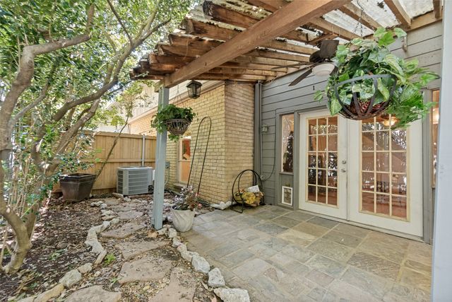 7452 E Northwest Highway 123, Dallas, TX 75231