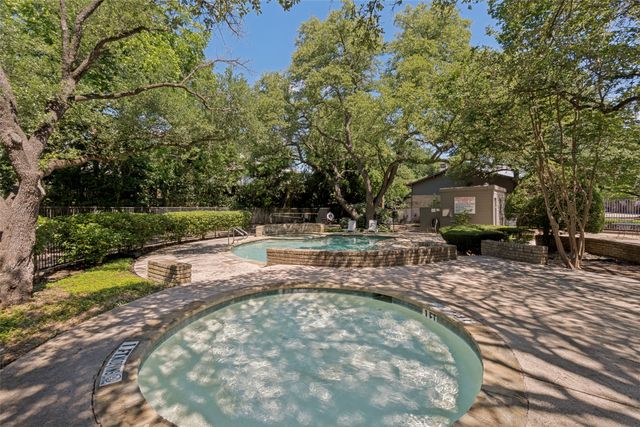7452 E Northwest Highway 123, Dallas, TX 75231