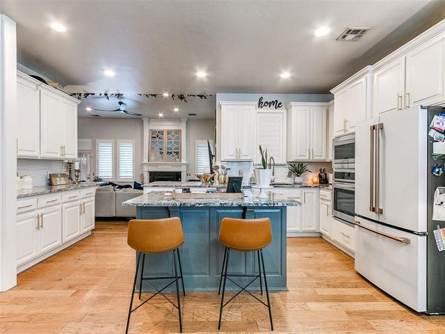 4205 Hidden Lake Circle, Moore, OK 73160