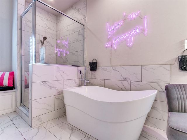 4205 Hidden Lake Circle, Moore, OK 73160
