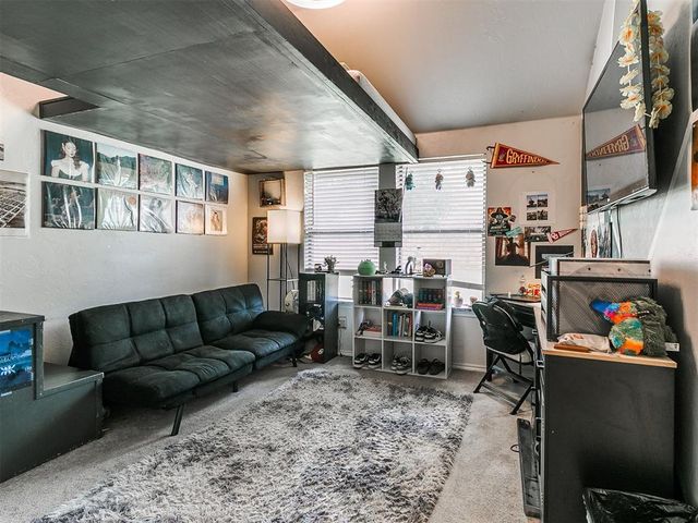 4205 Hidden Lake Circle, Moore, OK 73160