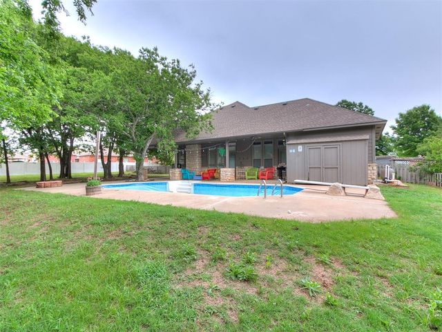 4205 Hidden Lake Circle, Moore, OK 73160