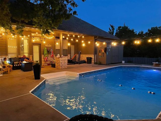 4205 Hidden Lake Circle, Moore, OK 73160