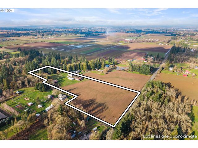 6884 S Hansen Ln, Aurora, OR 97002