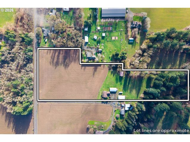 6884 S Hansen Ln, Aurora, OR 97002