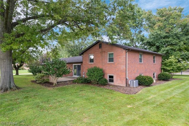 1212 Buena Vista Street NE, Canton, OH 44714