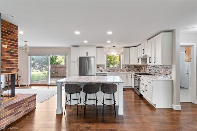 1212 Buena Vista Street NE, Canton, OH 44714