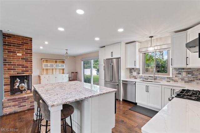1212 Buena Vista Street NE, Canton, OH 44714