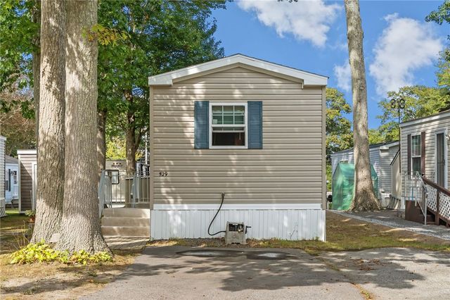 529 Forest Park, Middletown, RI 02842