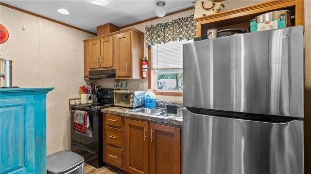 529 Forest Park, Middletown, RI 02842