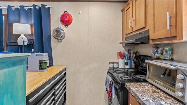 529 Forest Park, Middletown, RI 02842