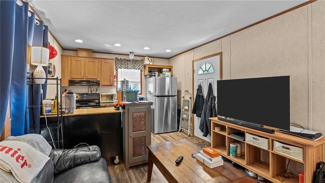 529 Forest Park, Middletown, RI 02842