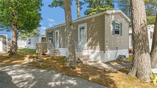 529 Forest Park, Middletown, RI 02842