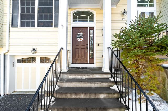 102 Villa Court, Carmel, NY 10512