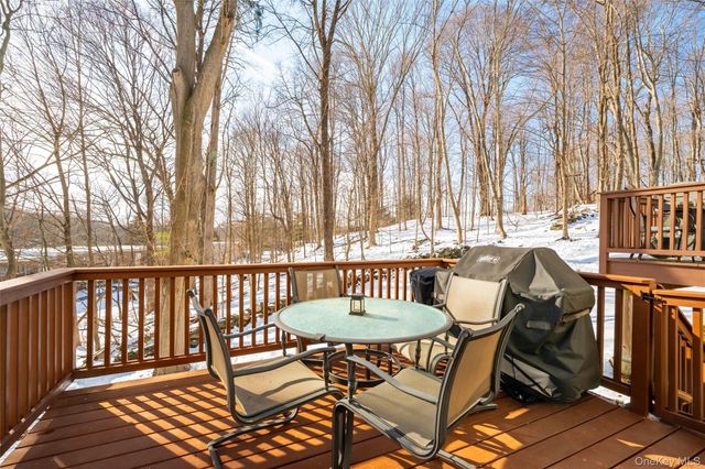 102 Villa Court, Carmel, NY 10512