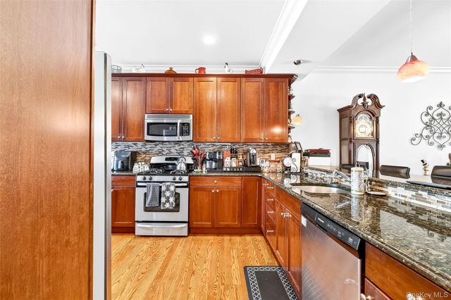 102 Villa Court, Carmel, NY 10512