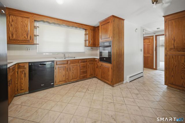 40 Eastview Drive, Windsor, CT 06095