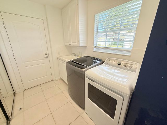 8270 Eleuthera Lane, Wellington, FL 33414
