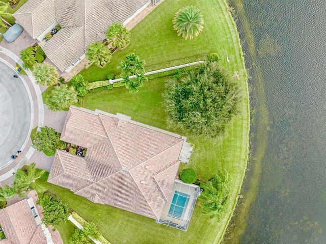 8270 Eleuthera Lane, Wellington, FL 33414