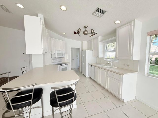 8270 Eleuthera Lane, Wellington, FL 33414