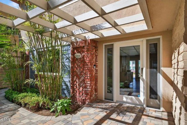 2941 Surfrider Avenue, Ventura, CA 93001