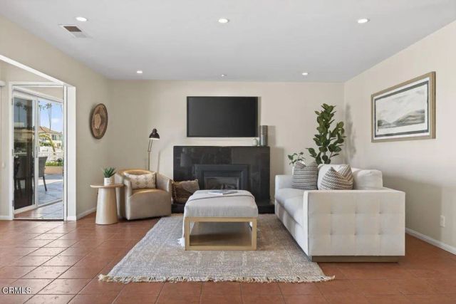 2941 Surfrider Avenue, Ventura, CA 93001