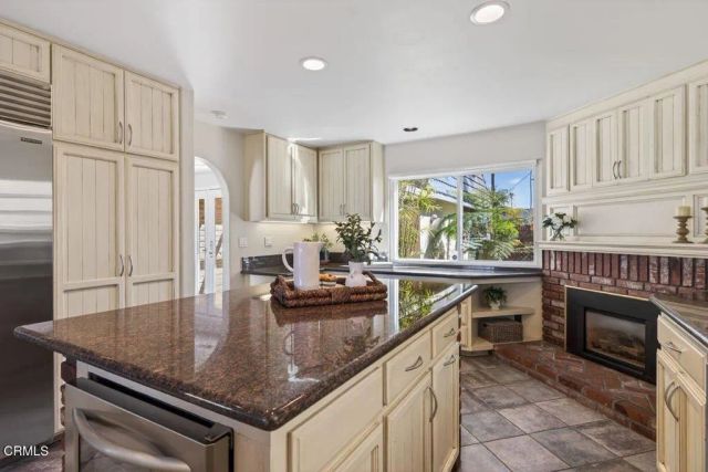 2941 Surfrider Avenue, Ventura, CA 93001