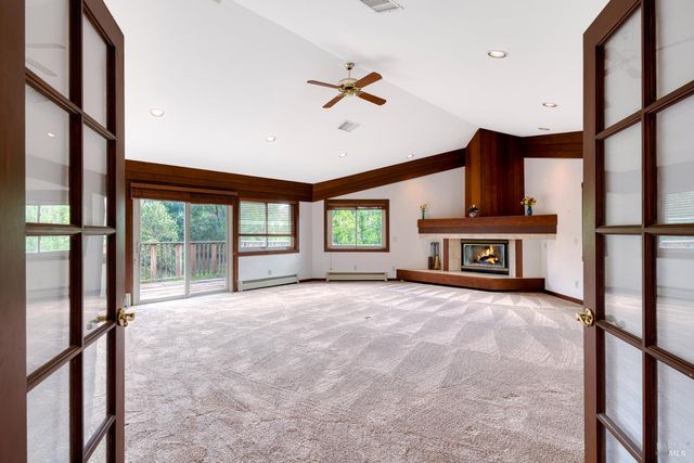 10 Robinhood Dr, Novato, CA 94945